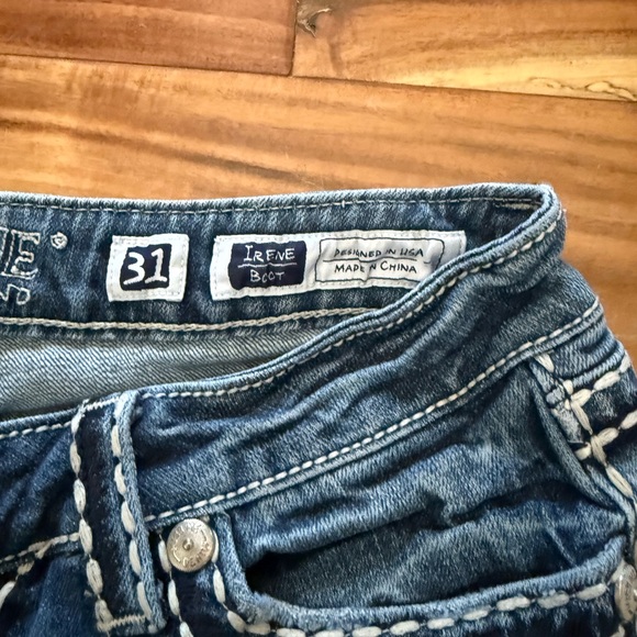 Miss Me Boot Cut Jeans with Embellished Pockets - Picture 5 of 6